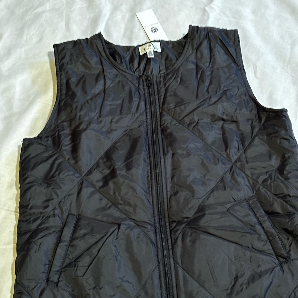❗️PRICE DROP❗️🎉HOST PICK🎉✨NWT✨ Socialite Quilted Vest | Navy | Size S/M - Picture 3 of 7